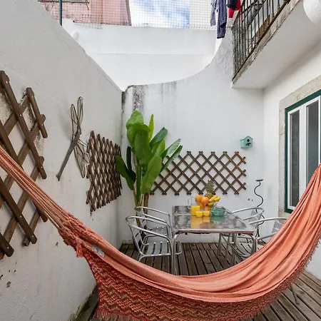 Estrela Patio One-bedroom W/ Patio - By Lu Holidays Appartamento Lisbona